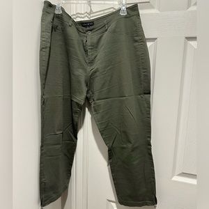 Crop pencil pants